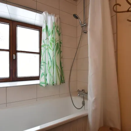 Rustic Vacation Home, Baneux Lierneux